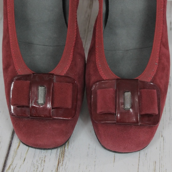 Stuart Weitzman Buckle Kitten Heel Pumps - Picture 3 of 8